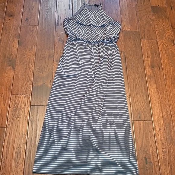 The Limited olive green striped maxi dress size Medium - Picture 1 of 10